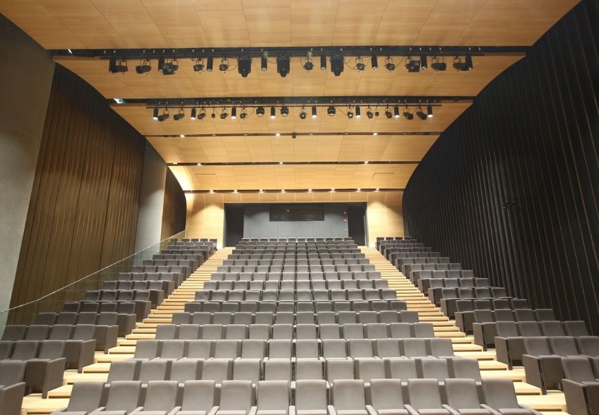 Konferans Koltuğu Nasıl Seçilir?